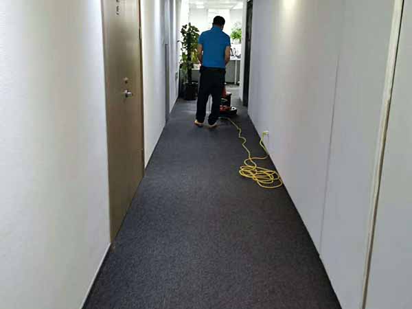 虹口地毯清洗公司：地毯干洗、地毯湿洗、地毯深层清洗、地毯局部清洗、地毯杀菌消毒