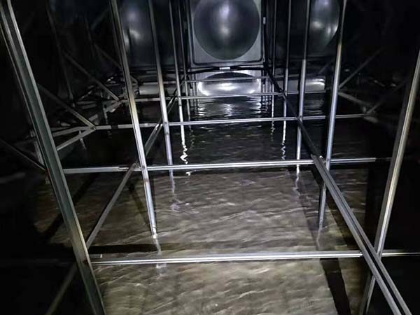 水箱清洗后效果