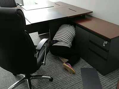 浦东开荒保洁公司 a. 家庭保洁：包括室内空气净化、地面清洁、家具擦拭、卫生间清洁等； b. 商业保洁：包括办公室清洁、商场清洁、酒店清洁等； c. 工程开荒保洁