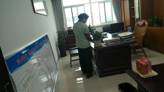 办公室的日常保洁操作流程