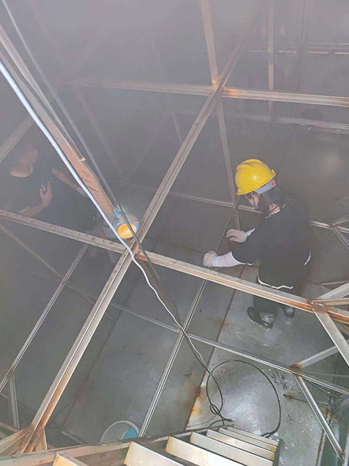 水箱清洗的防护装备（防毒面具、防护服）