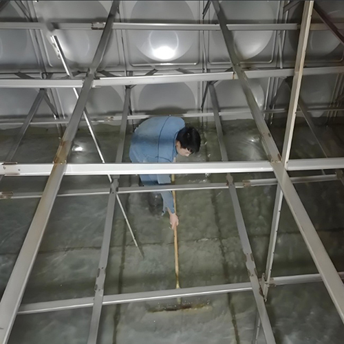 生活水箱内壁刷洗