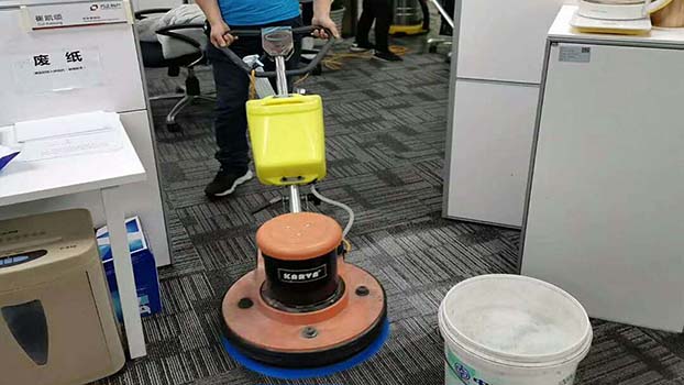 地毯上血渍清洗