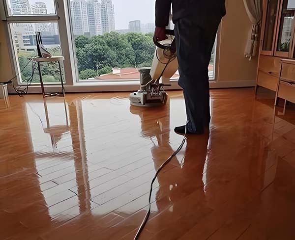 地板打蜡会让地板更滑吗